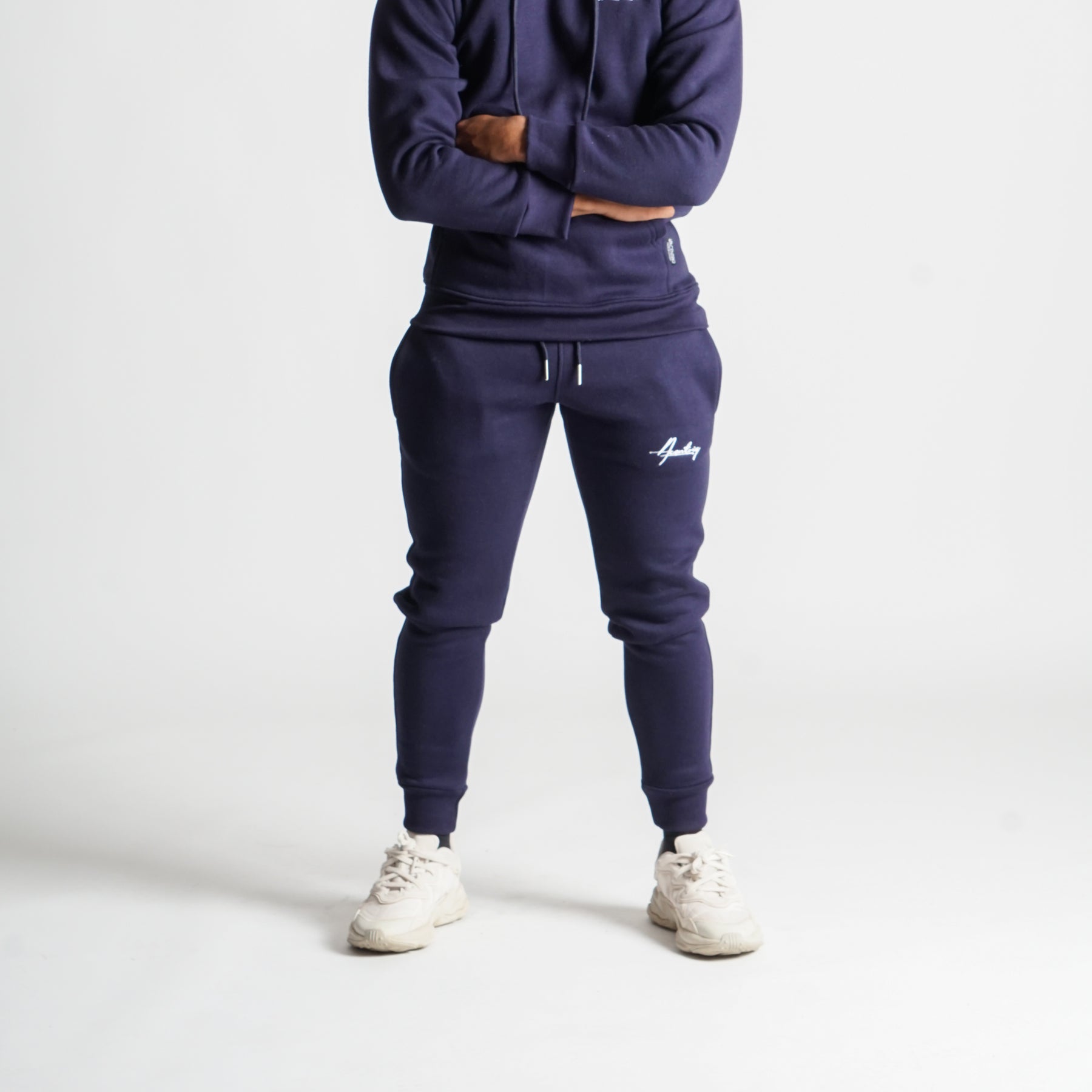 Slim-Fit Classic Sweatpants (Navy Blue)